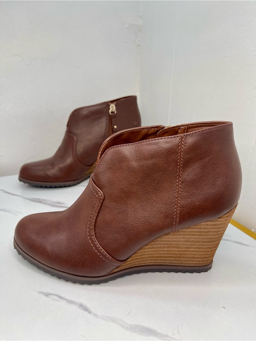 Dr. Scholl's Brown Wedge Ankle Booties Sz 9 NWOT
